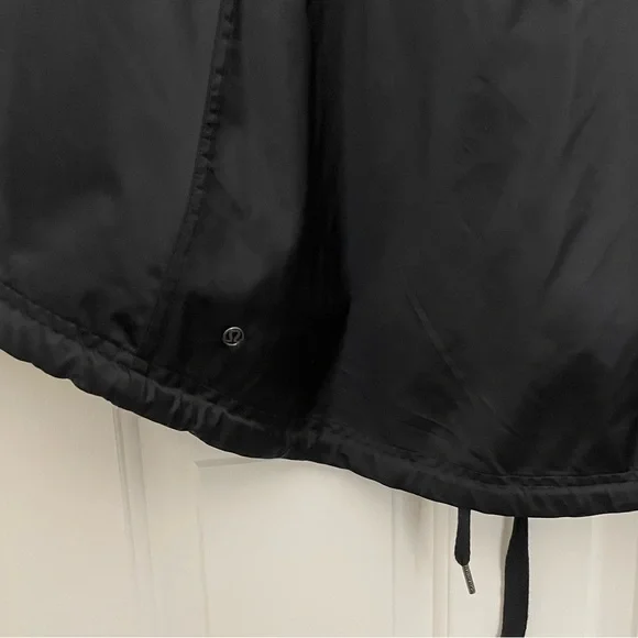 Lululemon Black Satin Wanderful Capelet Rain Poncho - Picture 8 of 8